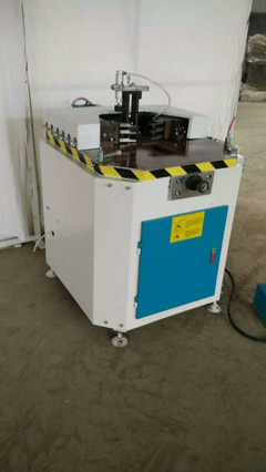 长沙供应全套断桥铝门窗设备 从组角机到整线报价与高清细节解析